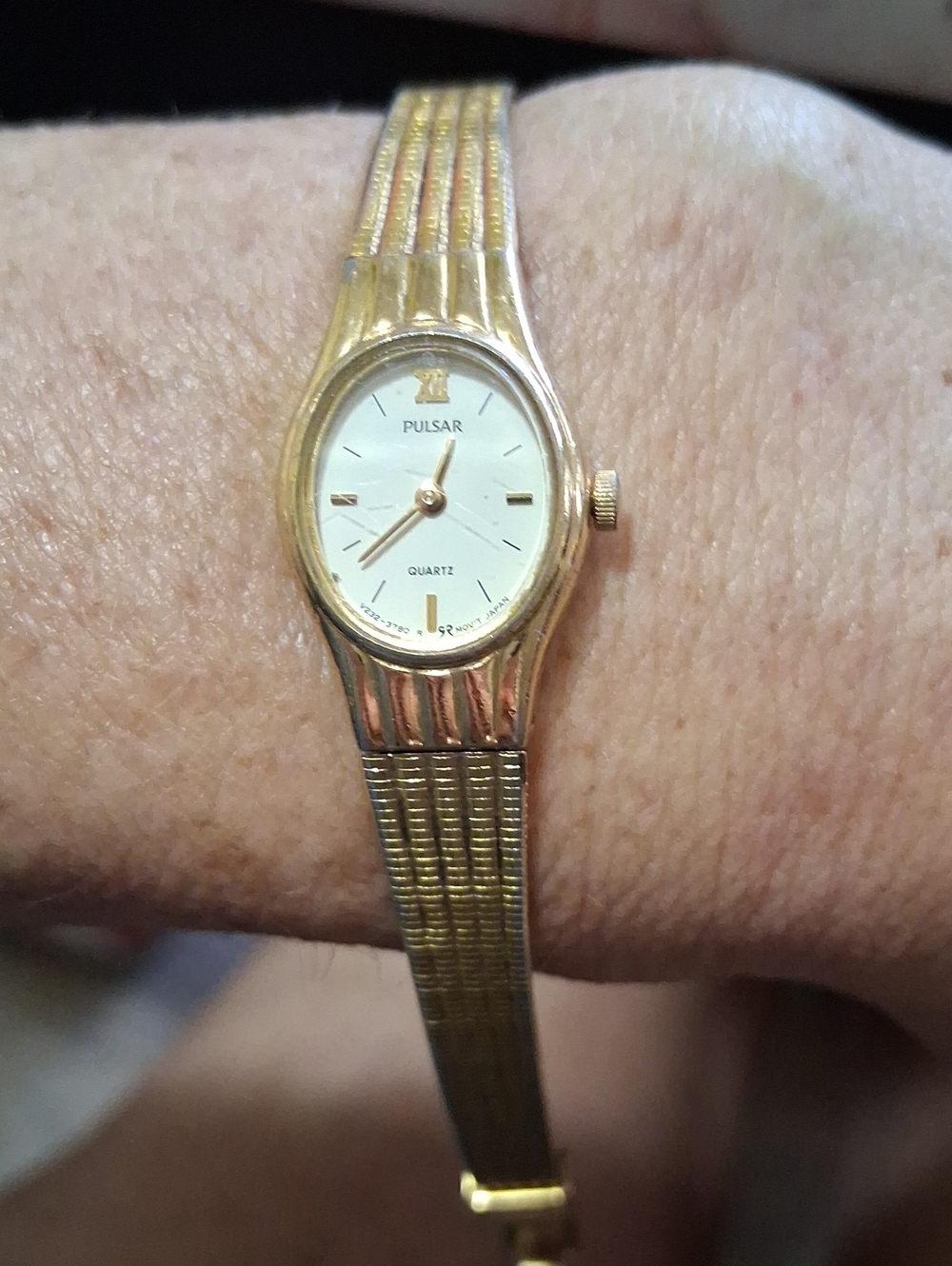 Pulsar Women's Gold Dress Bracelet Watch with White Dial